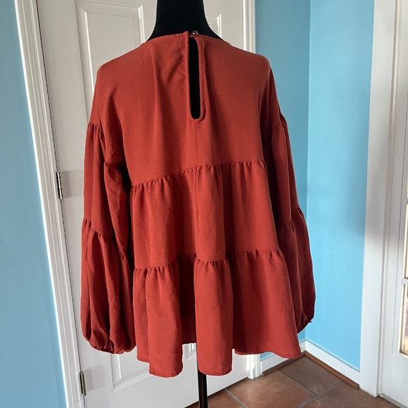 Dress Up Women's Tiered Babydoll Blouse Rust Size M - Picture 2 of 7